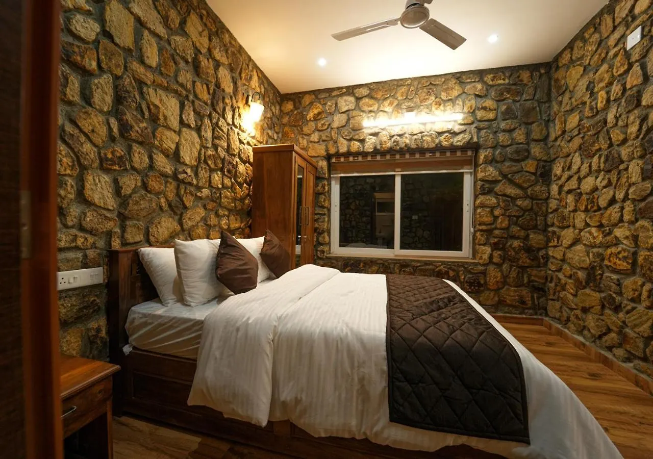 Tiyans Stone Castle Private Tea Villa Vagamon By Voye Homes 0*,